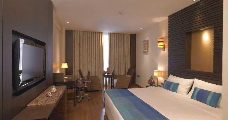 Royal Orchid Central Kireeti Hampi, Hospet Exterior photo